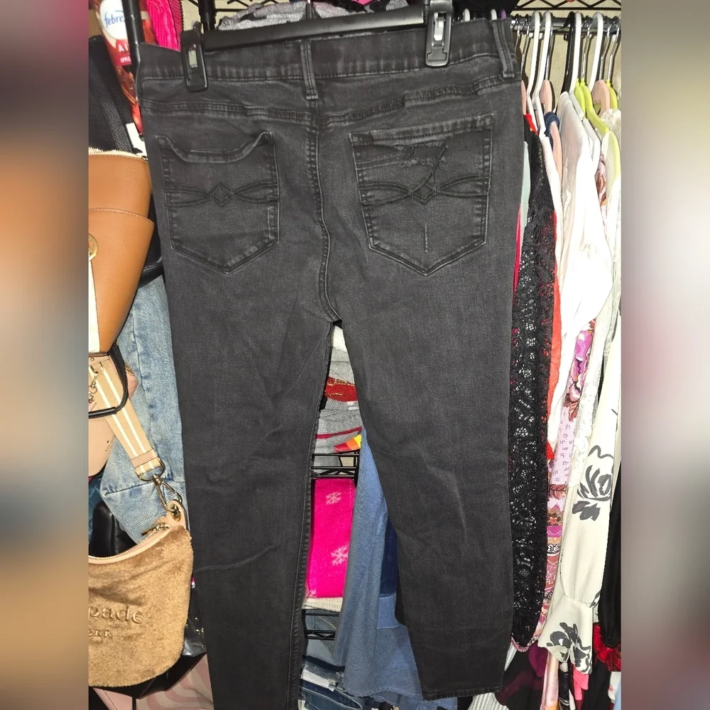 💋5/20 Mudd Distressed Jeans Size 15